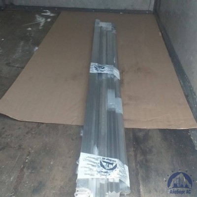 Уголок стальной равнополочный 28х28х3 мм С255 ГОСТ 8509-93 купить в Комсомольске-на-Амуре